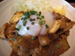 豚キムチ炒め定食 温泉卵