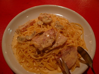 厚切りベーコンのカルボナーラ