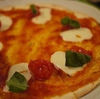 自家製ドライトマトのマルゲリータ