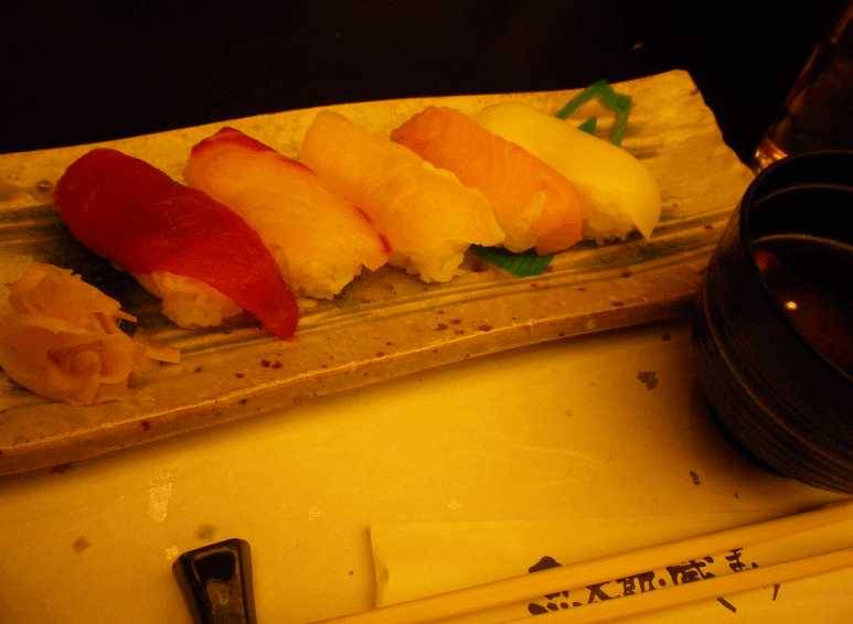 握り寿司５貫