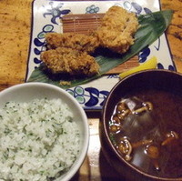 お昼の盛合せフライ定食