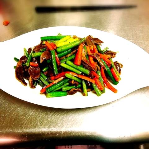 砂肝とニンニクの芽のオイスターソース炒め