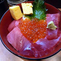 まぐろいくら丼