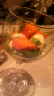 トマトとモッツアレラのカプレーゼ