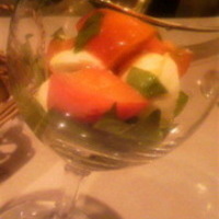 トマトとモッツアレラのカプレーゼ