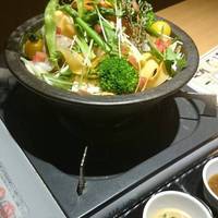 白身魚と彩り野菜のタジン鍋
