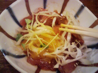 中落ちユッケのトロトロ黄身添え