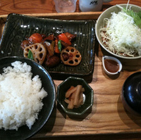 野菜と熟成豚ロースの黒酢炒め定食