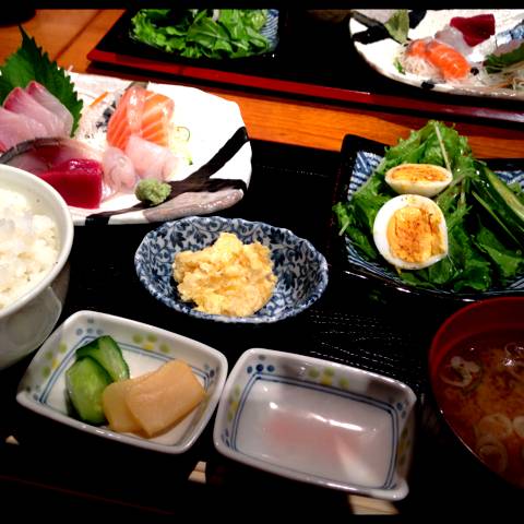 朝どれお刺身定食