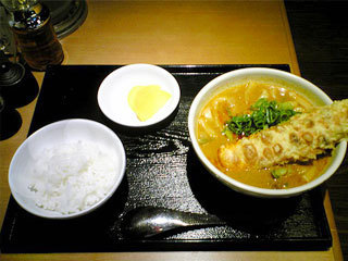 赤カレーうどん