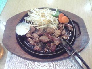 サービスステーキライス付き