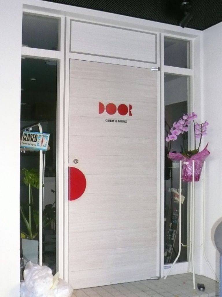 DOOR