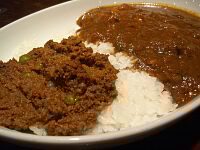 チキンとキーマのハーフ＆ハーフ