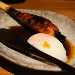 比内地鶏つくね丼　温玉添え