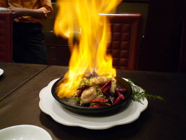 岩手産ホタテ貝のエスニック鉄板焼き