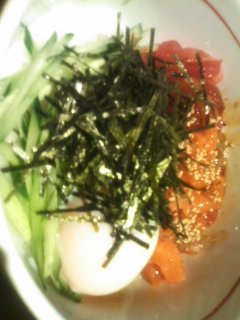 海鮮ピリ辛ユッケ丼