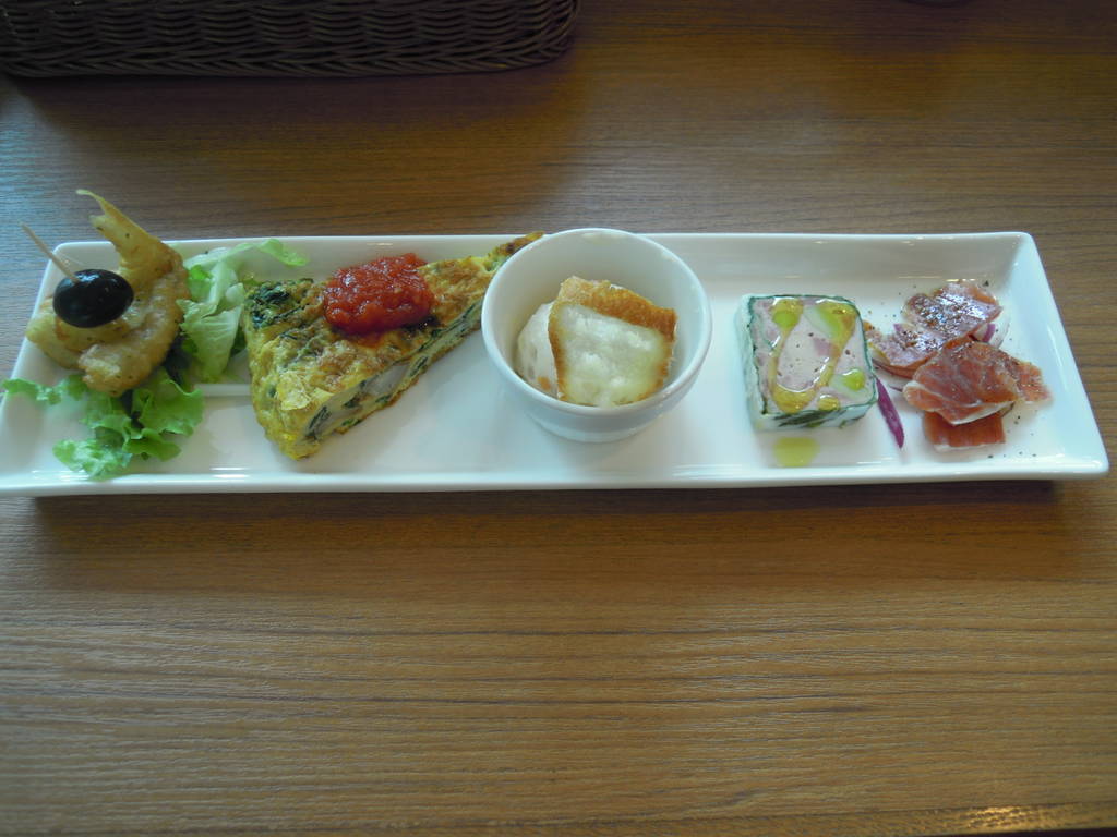 ピンチョスランチ