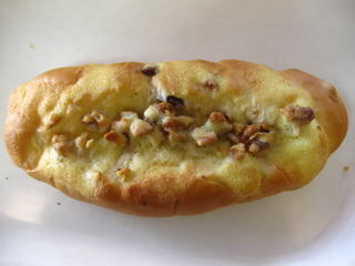 クルミレーズンロール