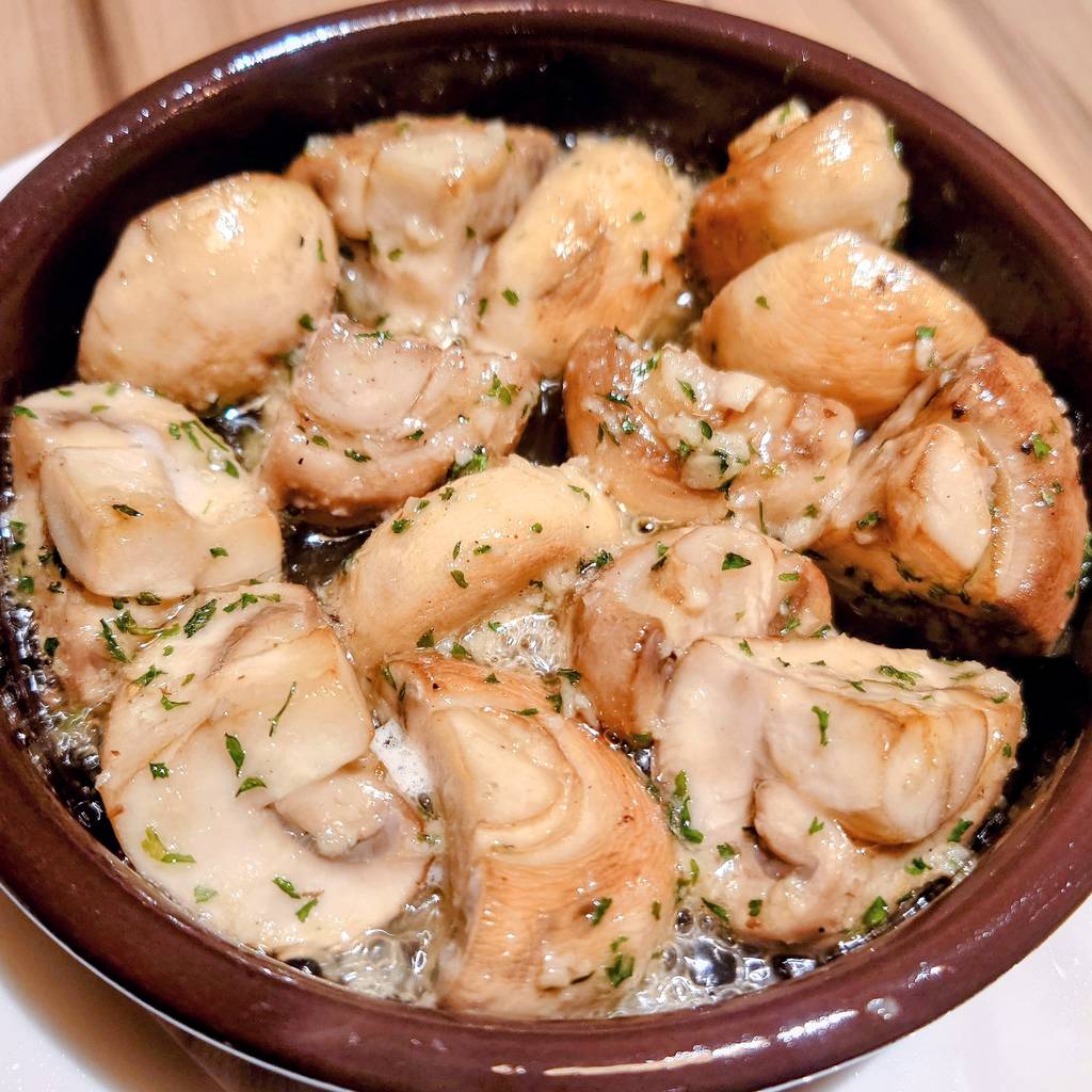 シャンピニオンのアヒージョ ~セゴビア風~