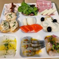 おすすめ前菜９種盛り