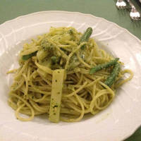 モッツアレラチーズのトマトソーススパゲッティ