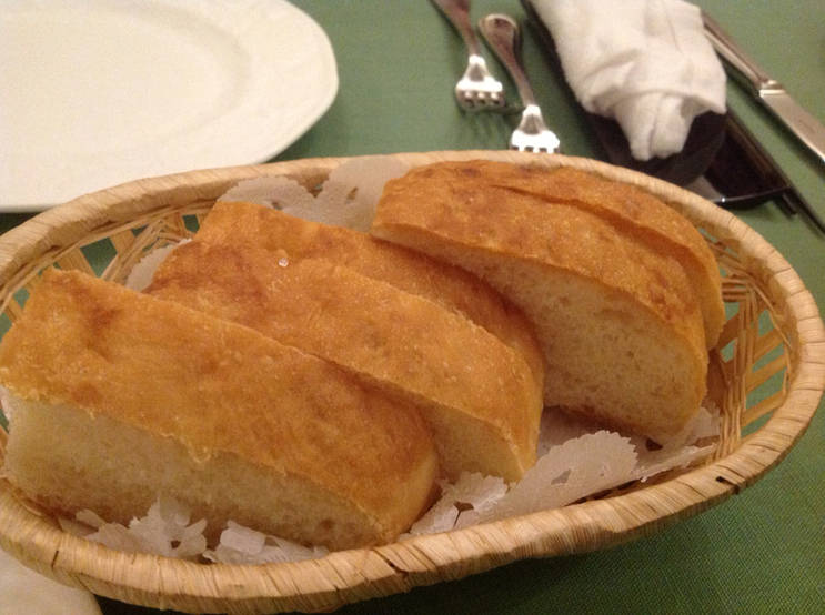 モッツアレラチーズのトマトソーススパゲッティ