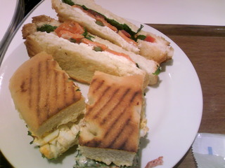 フォカッチャ　ツナサンド