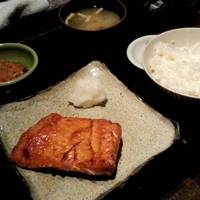 鮭のハラス定食