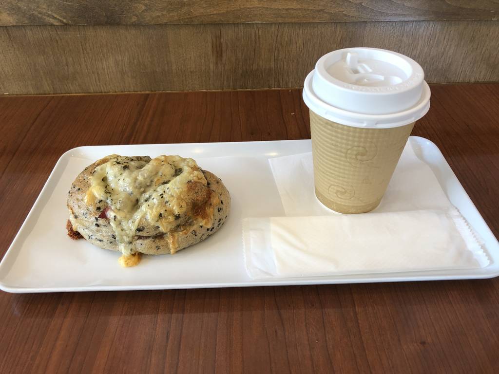 ごまのサムソーチーズハムロール