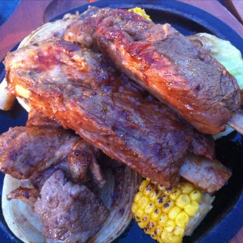 BBQやハワイアンFOOD、トロピカルドリンク等々ハワイアンビアガーデンメニューの数々!!