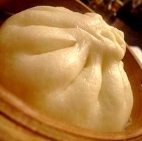 肉汁たっぷり手包み肉まん