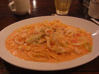 ヤリイカとキャベツのトマトクリーム