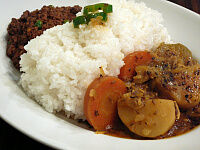 やさしい野菜カレーとキーマカレーのツイン…