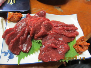 会津産の赤身の馬刺し