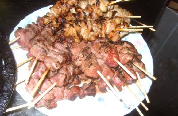 宴会料理:マグロ刺し、カツオ刺し、おまかせ料理:季節の野菜サラダ、野菜の天婦羅