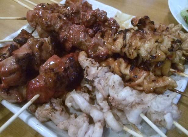 宴会料理:マグロ刺し、カツオ刺し、おまかせ料理:季節の野菜サラダ、野菜の天婦羅