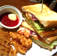 アボカドシュリンプサンド