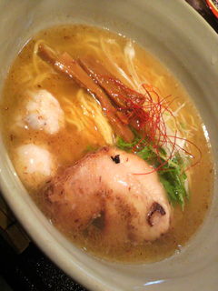 白醤油ラーメン