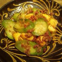 ナーベラチャンプルー