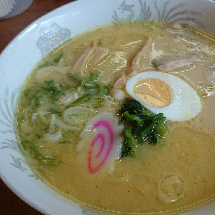 白いカレーラーメン