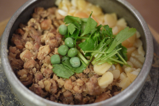 鳥と小柱釜飯