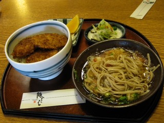 ソースかつ丼とそばのセット