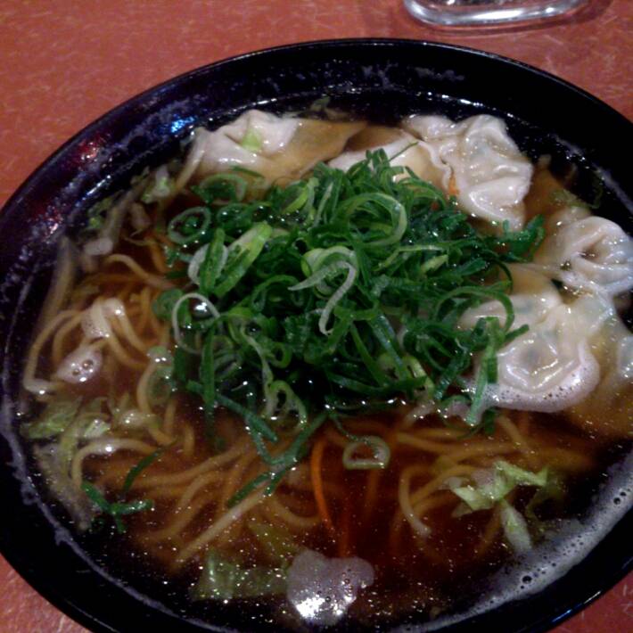 スープ餃子ラーメン入り