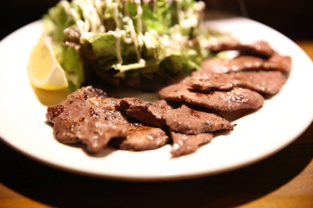 ビールに牛タン、キャブ玉