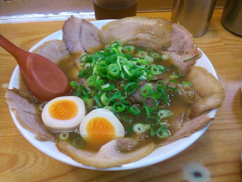 もと醤油ラーメン（煮玉子・ミックスチャーシュー）