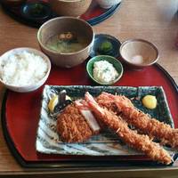 ロースカツと大エビフライ