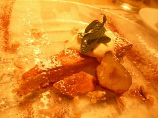 ヘーゼルナッツと栗のタルト