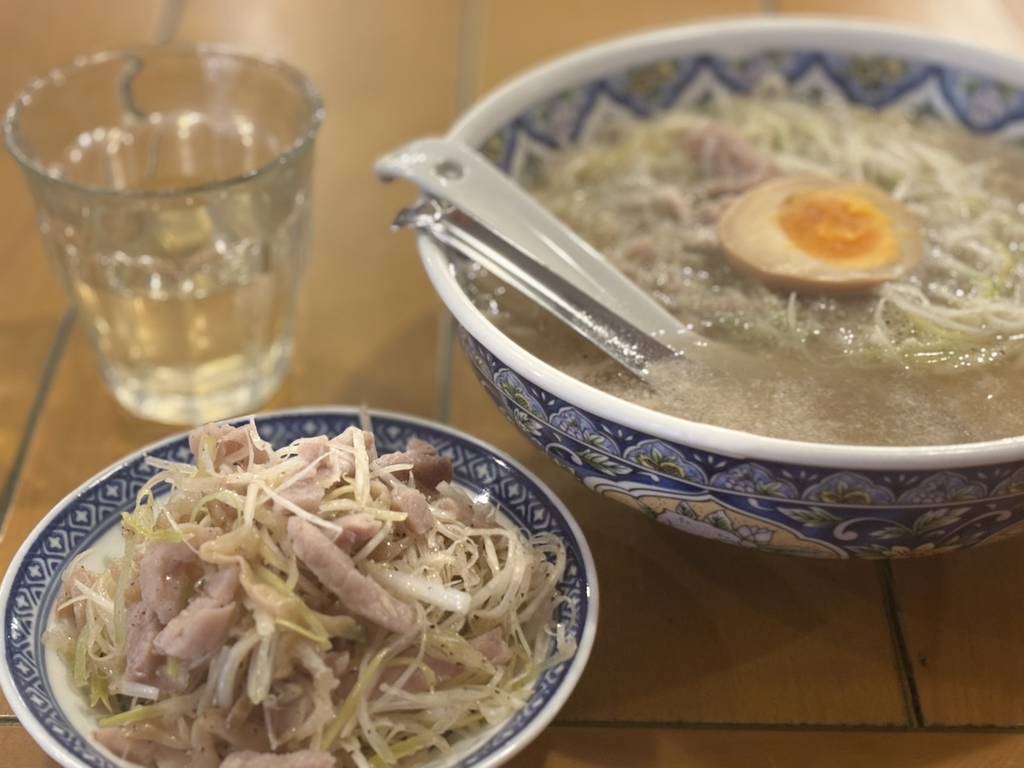 刀切麺 ネギトッピング