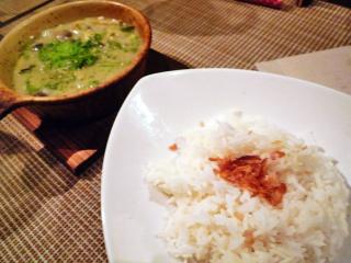 地鶏のココナッツグリーンカレー