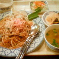 タイ焼きそば　３種類からお選び下さい